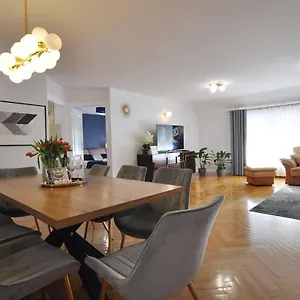 https://apartament-family-first-karpacz.karpacz-hotel.com