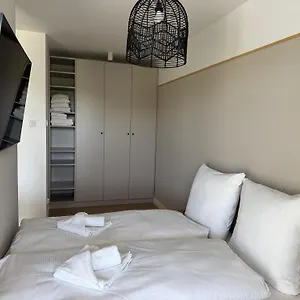 https://apartament-red-flaming-b103-z-basenem-polanki-aqua-holiday-city.kolobrzeghotels.com